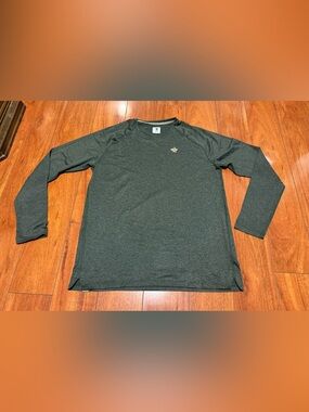 rabbit Men's Olive Green Performance Tee - Unbranded